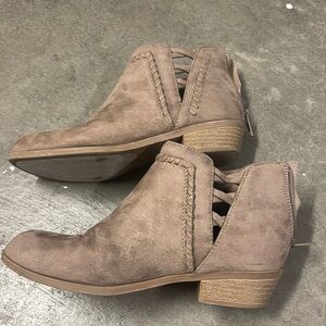 🔥3/$20🔥 Girls booties